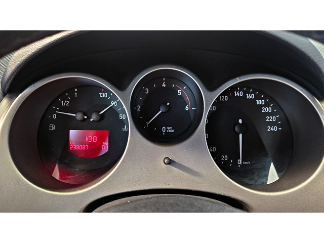 Seat Altea 2.0TDI/140KS/6 SKOROSTI - автомобили, коли, обяви за нови и употребявани 12