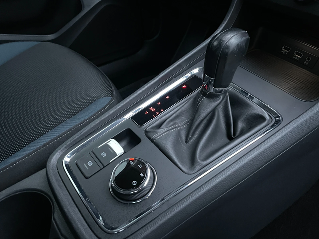 Seat Ateca Реален пробег - автомобили, коли, обяви за нови и употребявани 11