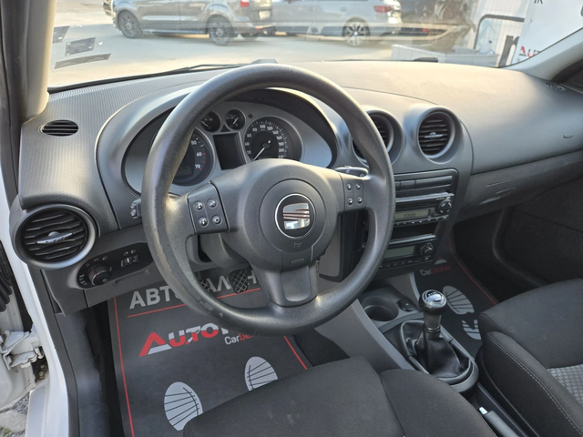 Seat Ibiza 1.4i-86kc= 163.000км= АВТОПИЛОТ= КЛИМАТРОНИК - автомобили, коли, обяви за нови и употребявани 6