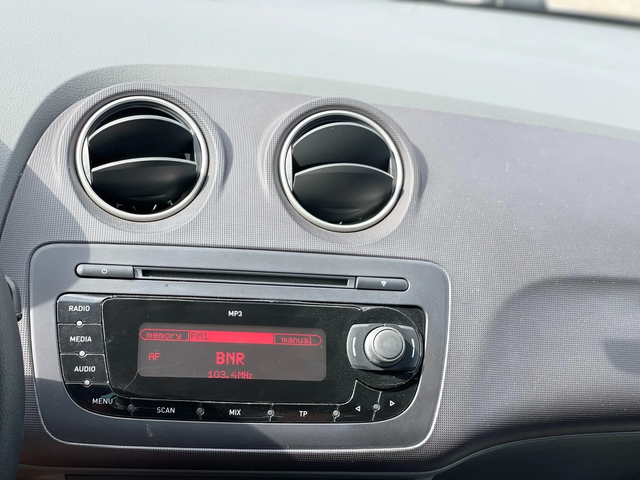 Seat Ibiza 1.2i - автомобили, коли, обяви за нови и употребявани 15