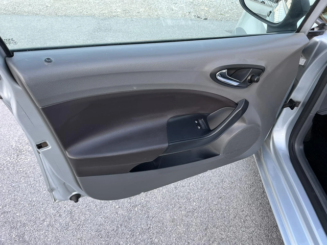 Seat Ibiza 1.2I 75кс. EURO 4 КЛИМАТИК - автомобили, коли, обяви за нови и употребявани 6