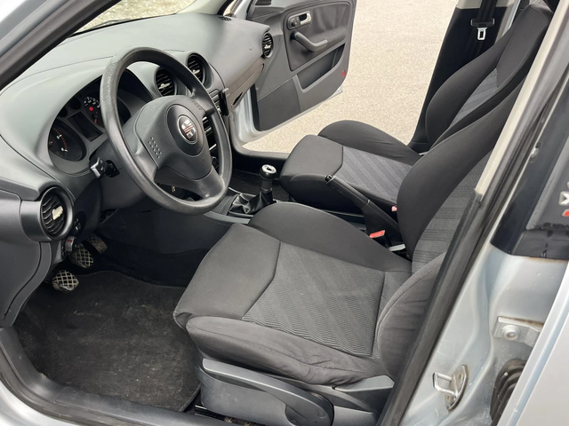 Seat Ibiza 1.4TDI 69кс КЛИМАТИК EURO 4 ВНОС ИТАЛИЯ - автомобили, коли, обяви за нови и употребявани 6