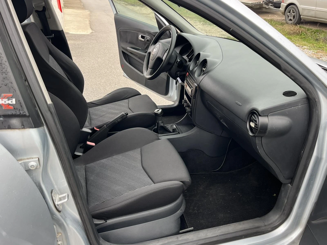 Seat Ibiza 1.4TDI 69кс КЛИМАТИК EURO 4 ВНОС ИТАЛИЯ - автомобили, коли, обяви за нови и употребявани 9