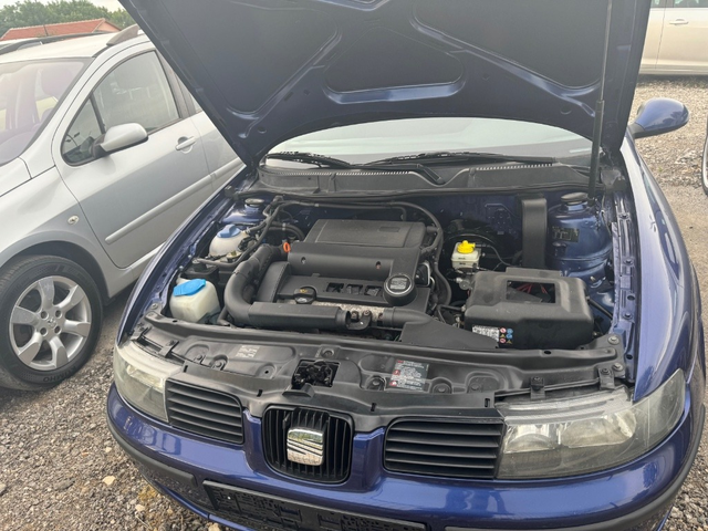 Seat Leon 1.4i - автомобили, коли, обяви за нови и употребявани 12