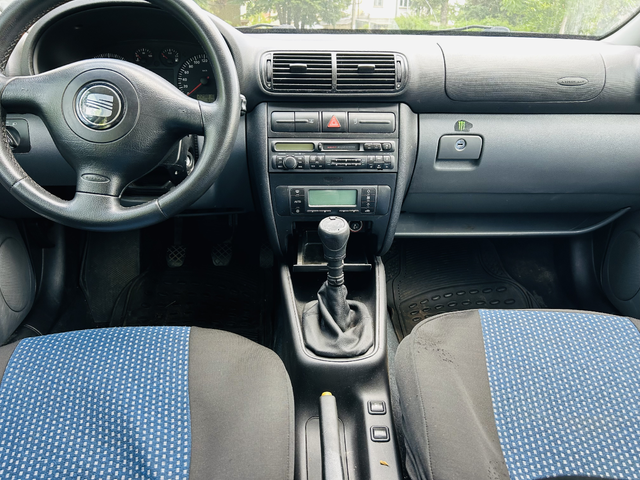 Seat Leon 1.6i - автомобили, коли, обяви за нови и употребявани 10