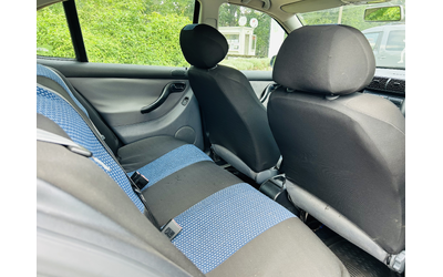 Seat Leon 1.6i - автомобили, коли, обяви за нови и употребявани 13