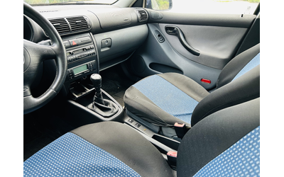 Seat Leon 1.6i - автомобили, коли, обяви за нови и употребявани 8