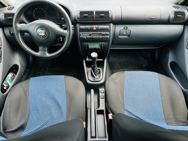 Seat Leon 1.6i - автомобили, коли, обяви за нови и употребявани 9