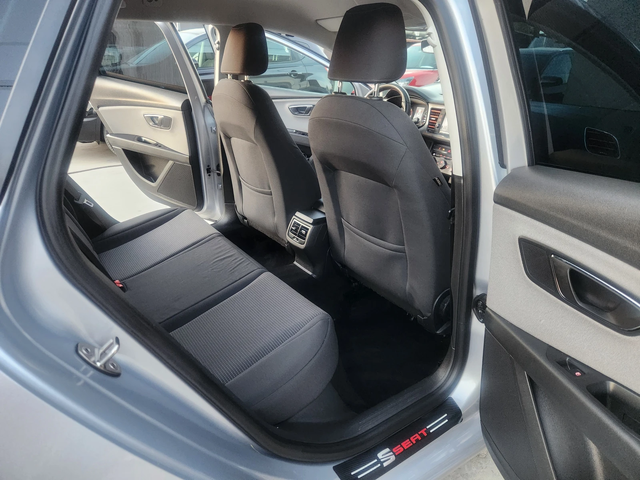 Seat Leon FR-2.0TDI-150к.с ЕURO 6 4х4-НАВИГАЦИЯ-ШВЕЙЦАРИЯ - автомобили, коли, обяви за нови и употребявани 15