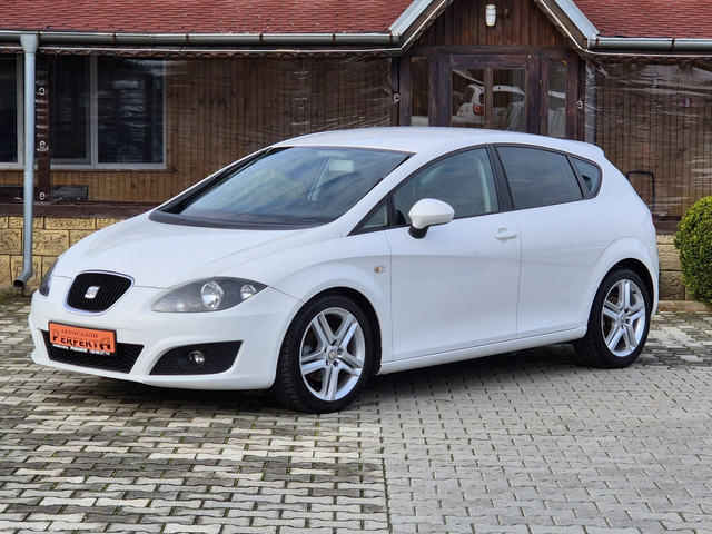 Seat Leon 1.6TDI 105к.с. - автомобили, коли, обяви за нови и употребявани 0