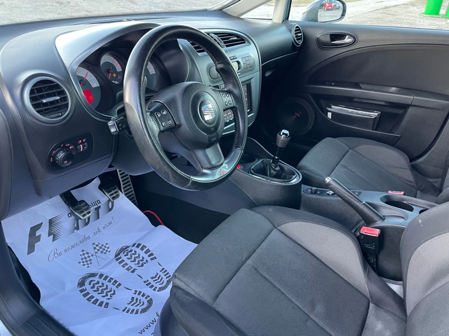 Seat Leon FR-2.0TDI-200k.s-NAVI-ITALIA - автомобили, коли, обяви за нови и употребявани 11