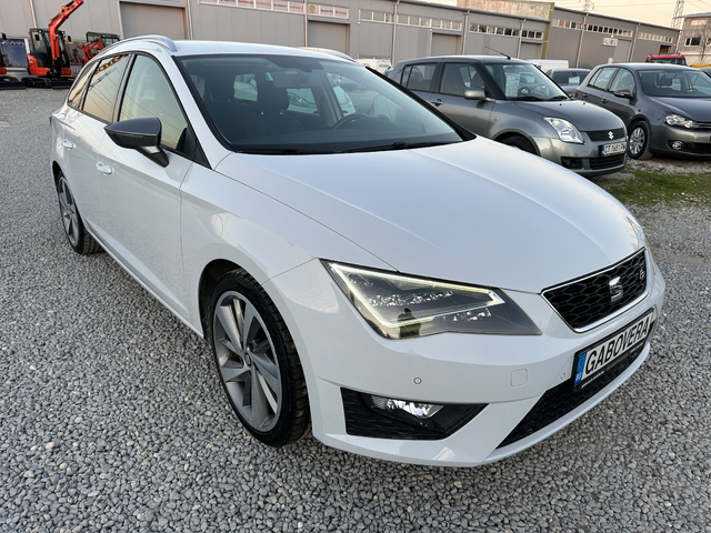 Seat Leon FR 184кс.TDI DSG!! LED!! NAVI!! - автомобили, коли, обяви за нови и употребявани 1