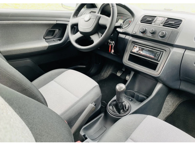 Skoda Fabia 1.4 d - автомобили, коли, обяви за нови и употребявани 11