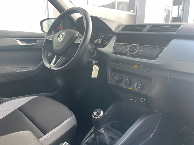 Skoda Fabia N1 Върнат от Лизинг Euro 6B - автомобили, коли, обяви за нови и употребявани 16