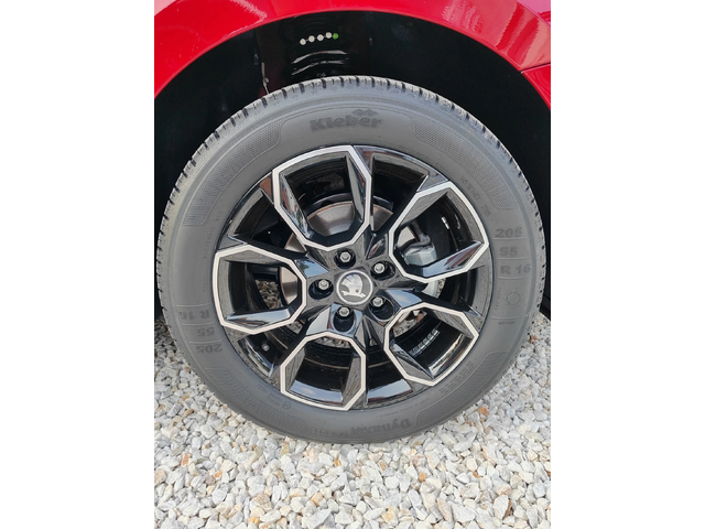 Skoda Fabia 1.0, 95к.с. 1640км. НОВ - автомобили, коли, обяви за нови и употребявани 12