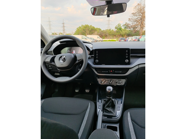 Skoda Fabia 1.0, 95к.с. 1640км. НОВ - автомобили, коли, обяви за нови и употребявани 7