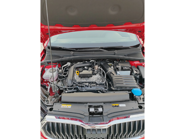 Skoda Fabia 1.0, 95к.с. 1640км. НОВ - автомобили, коли, обяви за нови и употребявани 9