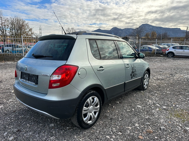 Skoda Fabia 1.2TSI 86kc FACE SCOUT - автомобили, коли, обяви за нови и употребявани 4
