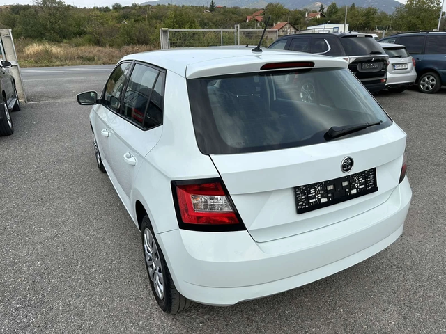 Skoda Fabia 1.4TDI* 90 к.с* КАТО НОВА!! - автомобили, коли, обяви за нови и употребявани 4