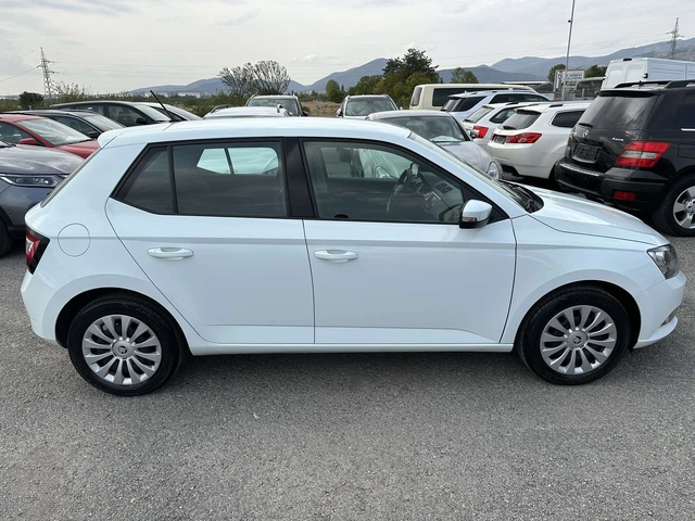 Skoda Fabia 1.4TDI* 90 к.с* КАТО НОВА!! - автомобили, коли, обяви за нови и употребявани 6