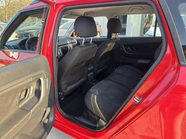 Skoda Fabia 1.2TSI 86к.с Топ състояние - автомобили, коли, обяви за нови и употребявани 11