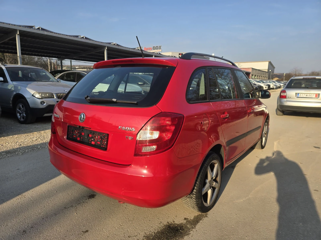 Skoda Fabia 1.2TSI 86к.с Топ състояние - автомобили, коли, обяви за нови и употребявани 2