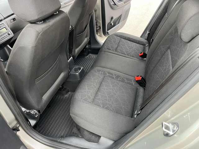 Skoda Fabia 1.6TDI 90кс COMMON RAIL EURO 5 КЛИМАТРОНИК - автомобили, коли, обяви за нови и употребявани 8