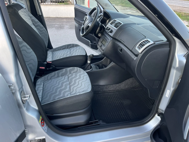 Skoda Fabia 1.2I 69кс. 72 000км EURO 4 КЛИМАТИК - автомобили, коли, обяви за нови и употребявани 10