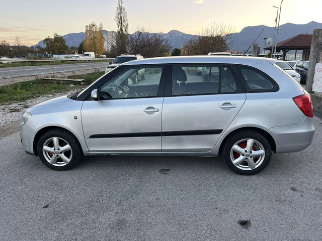 Skoda Fabia 1.2I 69кс. 72 000км EURO 4 КЛИМАТИК - автомобили, коли, обяви за нови и употребявани 5