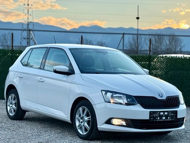 Skoda Fabia 1.0i 92000km EURO 6 - автомобили, коли, обяви за нови и употребявани 0