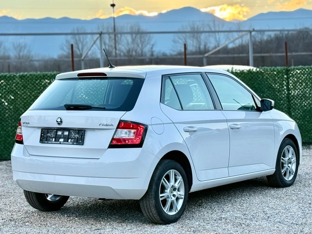 Skoda Fabia 1.0i 92000km EURO 6 - автомобили, коли, обяви за нови и употребявани 6