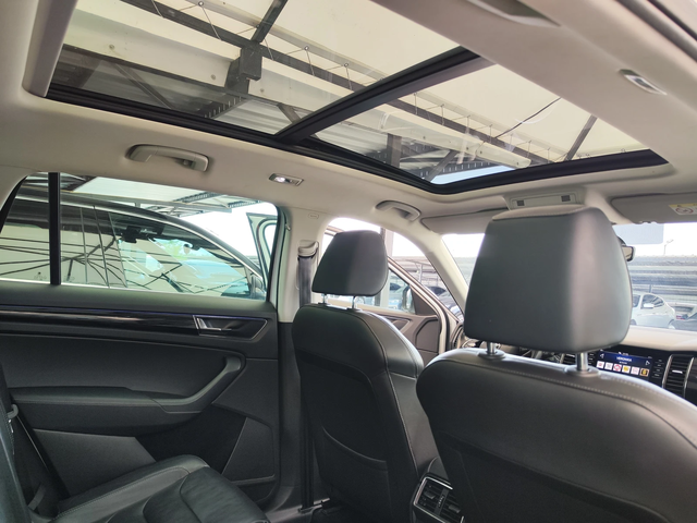 Skoda Kodiaq 2.0#CAMERA#PODGREV#PANORAMA#DIGITAL#LIZING - автомобили, коли, обяви за нови и употребявани 11