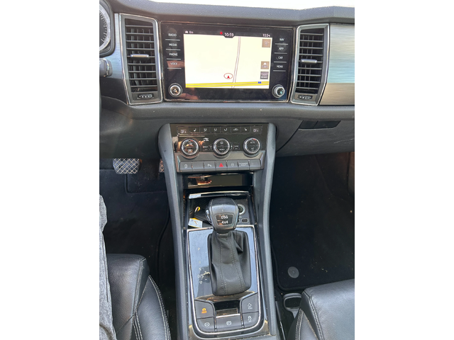 Skoda Kodiaq 2.0TSI 4MOTION AVTOMAT/NAVI/KOJA EURO 6 - автомобили, коли, обяви за нови и употребявани 12