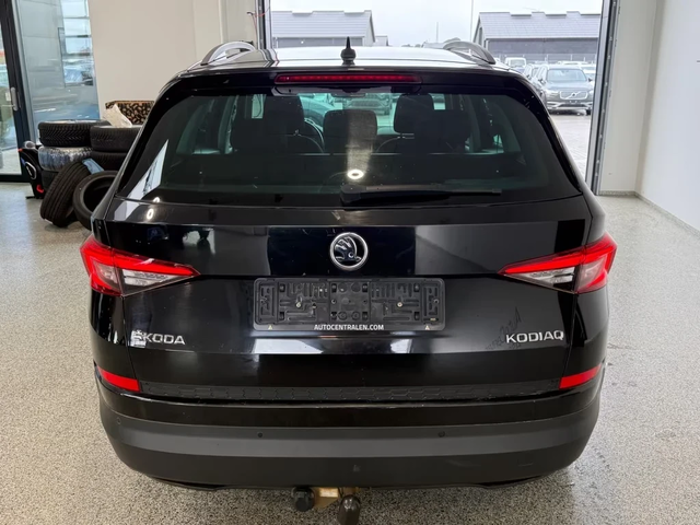 Skoda Kodiaq 1.5 TSI DSG7 ACC AHK LED - автомобили, коли, обяви за нови и употребявани 3