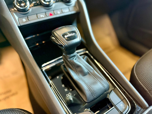 Skoda Kodiaq 2.0TDI* DSG* Nardo Grey* Face* Лизинг - автомобили, коли, обяви за нови и употребявани 10