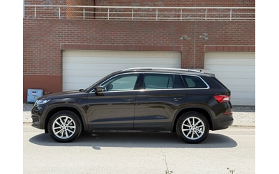 Skoda Kodiaq 7-места-AVTOMAT-4X4-ШВЕЙЦАРИЯ-FULL-TOP - автомобили, коли, обяви за нови и употребявани 7