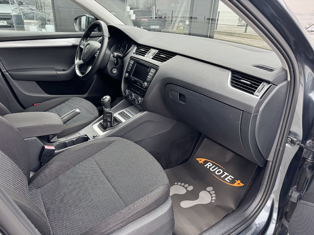 Skoda Octavia 1.4TFSi Bifuel - автомобили, коли, обяви за нови и употребявани 9