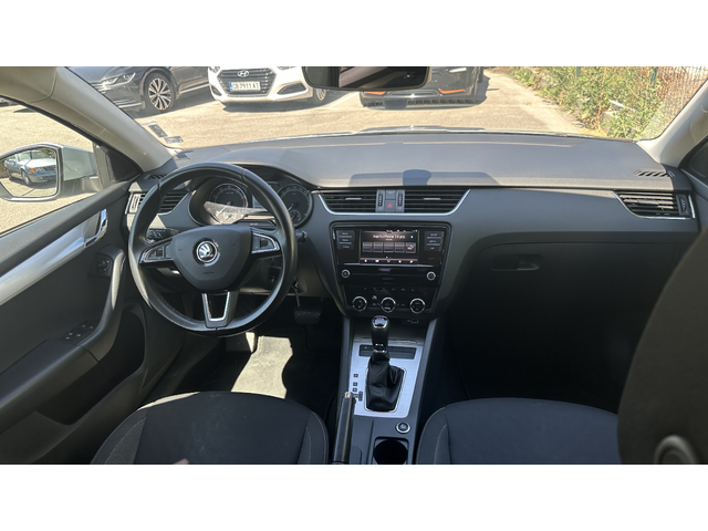 Skoda Octavia 1.5 TSI Automatic от България с ДДС - автомобили, коли, обяви за нови и употребявани 11