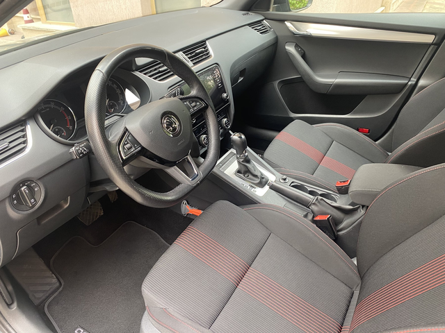 Skoda Octavia 1.5 TSI /DSG /Sport Business - автомобили, коли, обяви за нови и употребявани 9