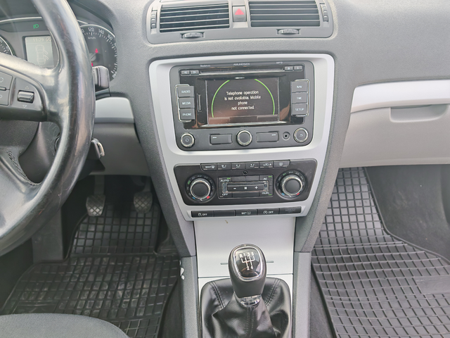 Skoda Octavia ==1.6TDI== - автомобили, коли, обяви за нови и употребявани 11