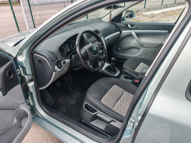 Skoda Octavia ==1.6TDI== - автомобили, коли, обяви за нови и употребявани 6