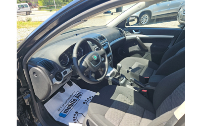Skoda Octavia 1.8 - 160 к.с. - автомобили, коли, обяви за нови и употребявани 15