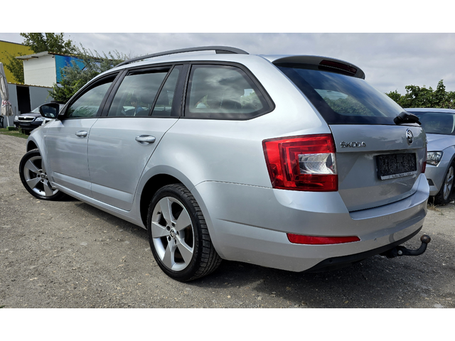 Skoda Octavia 1.8 TSI (180 кс) - автомобили, коли, обяви за нови и употребявани 5