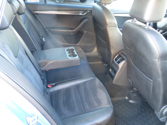 Skoda Octavia SCOUT 4x4 - автомобили, коли, обяви за нови и употребявани 12