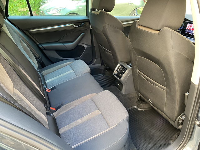 Skoda Octavia 2.0 TDI (150 кс) DSG - автомобили, коли, обяви за нови и употребявани 10