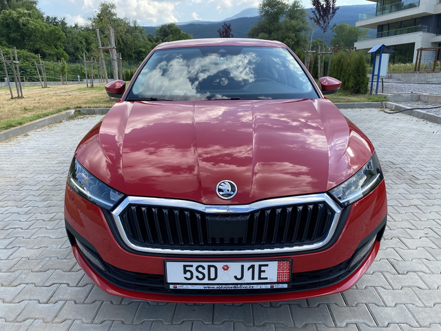 Skoda Octavia 2.0 TDI (150 кс) DSG - автомобили, коли, обяви за нови и употребявани 1