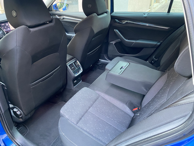 Skoda Octavia 2.0 TDI (150 кс) DSG - автомобили, коли, обяви за нови и употребявани 11