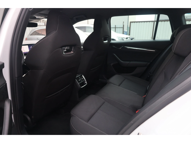 Skoda Octavia Octavia - автомобили, коли, обяви за нови и употребявани 10