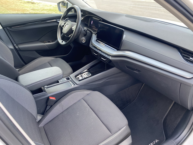 Skoda Octavia 2.0 TDI/ DSG/ Ambition/ Combi - автомобили, коли, обяви за нови и употребявани 10