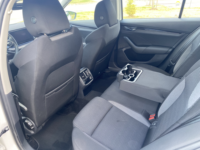 Skoda Octavia 2.0 TDI/ DSG/ Ambition/ Combi - автомобили, коли, обяви за нови и употребявани 11
